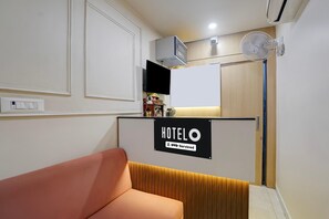 Unclassified image, 3 of 33, button - Classic Hotel O Kanpur City Centre (Kanpur)
