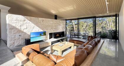 Coastal Sanctuary near Beaches & Bush Tracks