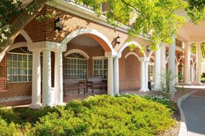 Terrace/patio - Jr Queen Suite | SpringHill Suites | Jamestown, Yorktown, Family Trips (Williamsburg)