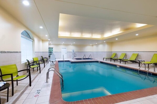 Pool - Jr Queen Suite | SpringHill Suites | Jamestown, Yorktown, Family Trips (Williamsburg)