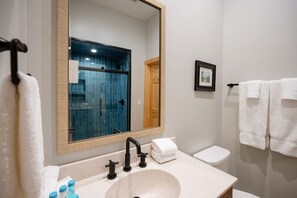 Shower, hair dryer, towels - Pet-Friendly Saugatuck Cottage | Hot Tub • Fire Pit • Dog Park (Saugatuck)