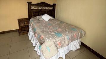 Iron/ironing board, internet, bed sheets