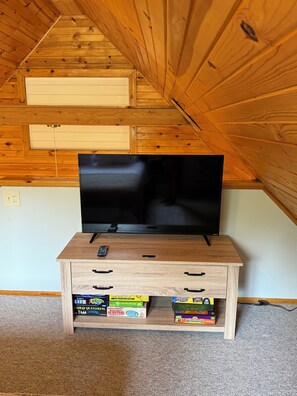 Interior - Castle Rock Lake Cabin, Sleeps 8, Fire Pit, Secluded, Near WI Dells (Friendship)