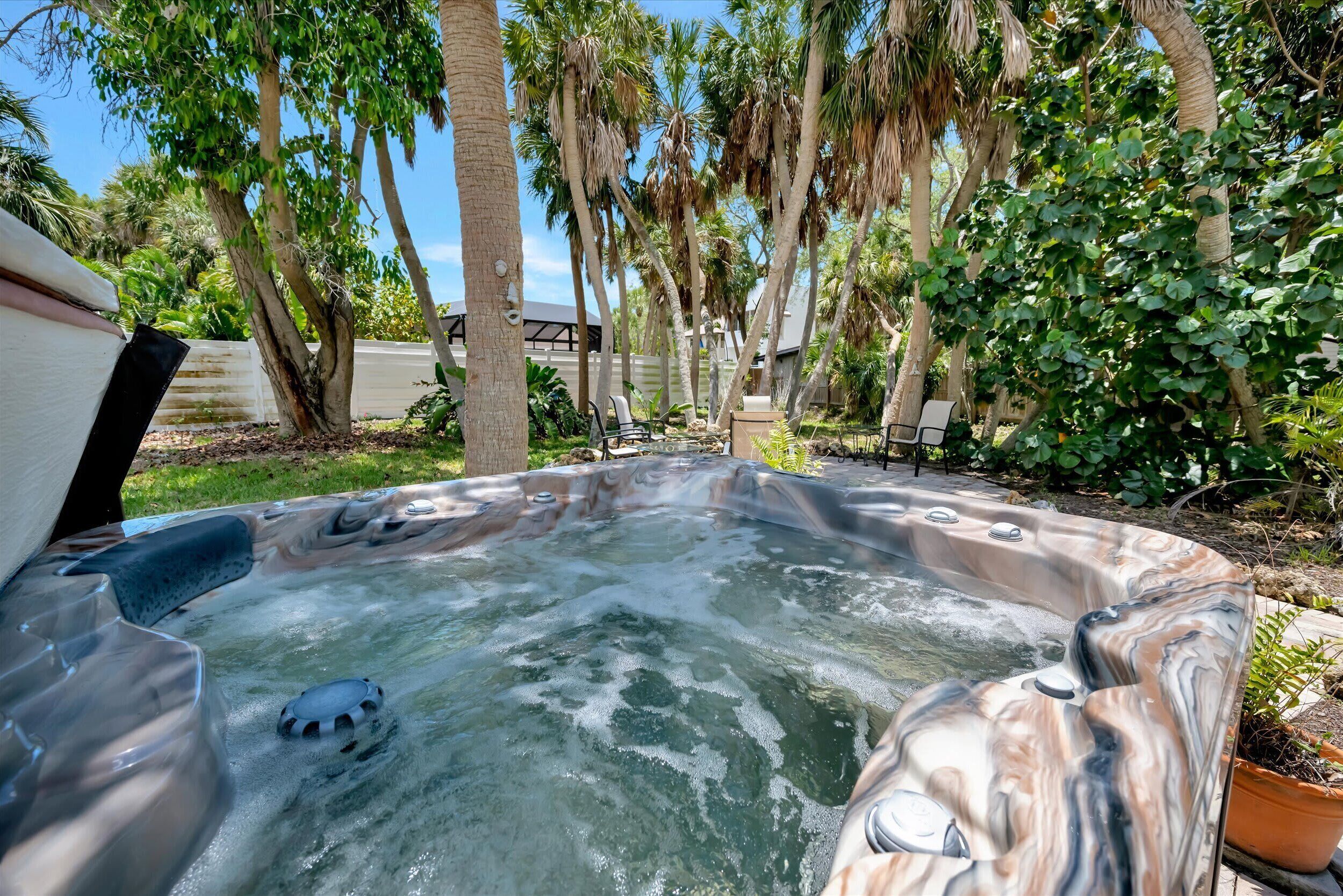 Outdoor spa tub