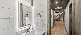 Hartwell Hideaway | Hot Tub, Dock & Game Room