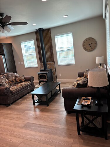 Beautiful 2-bedroom house in Smoot perfect for a relaxing getaway.