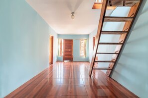 Villa | Garden view - The Cabin Artana (Pangalengan)