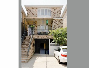 Exterior - Perfect mini studio with AC near NYC (West New York)