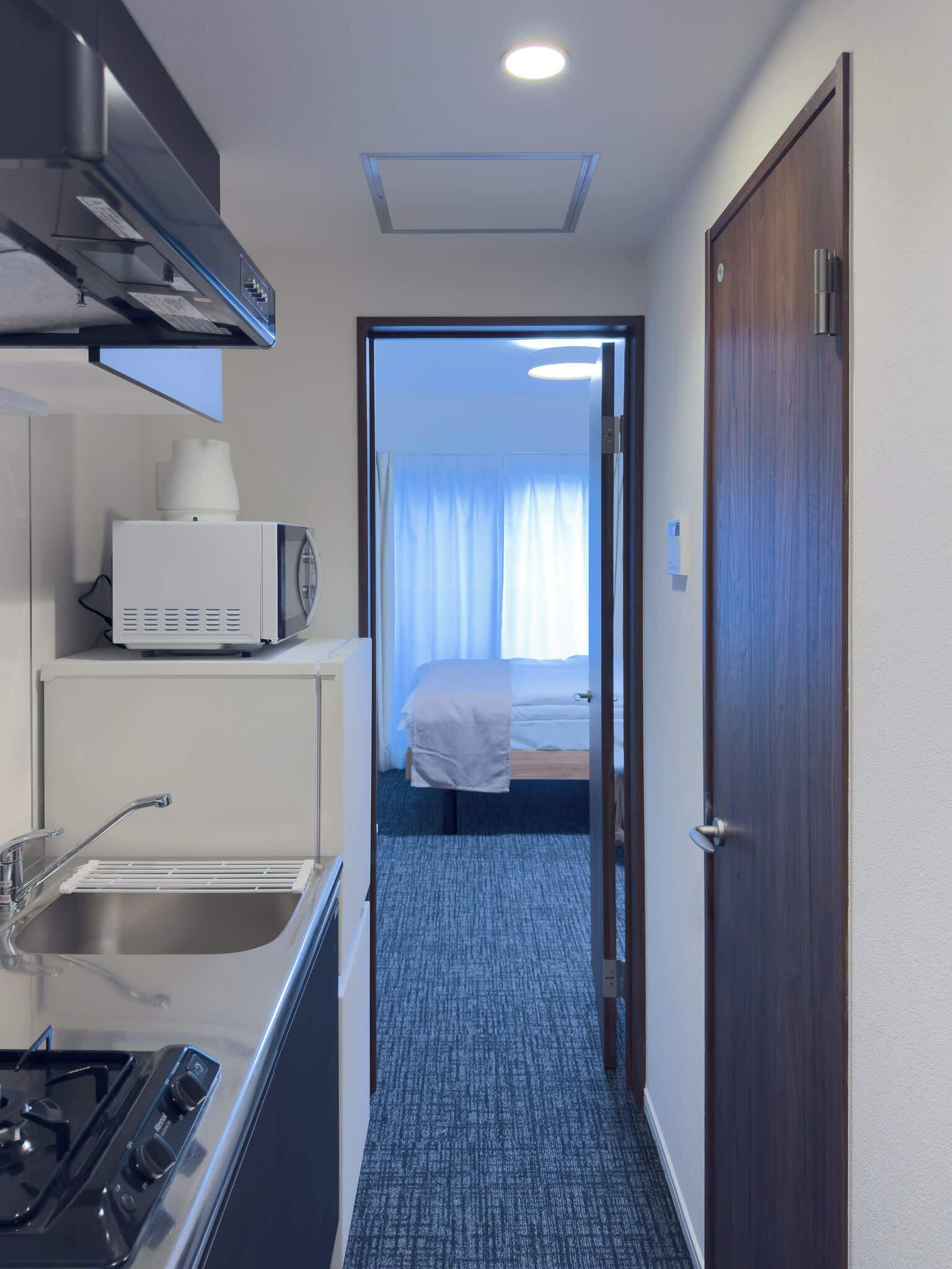 Fridge, microwave, stovetop, electric kettle
