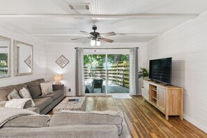 Smart TV - Coastal Cottage Retreat | Walk to Village Dining, Private Patio & Island Charm (Saint Simons Island)