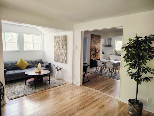 Calm, stylish 2-bedroom living just 12 minutes to metro