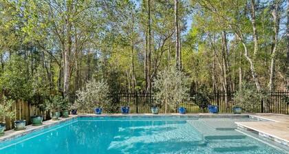 The Woodlands Luxe 5BR/4.5BA Heated Pool and Grill