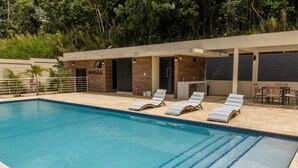 Unclassified image, 2 of 22, button - Cozy G&C Luxe (Mandeville)