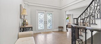 Elegant 4BR Luxury Home Steps to Yonge St & Shopping