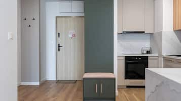 Kühlschrank, Ofen, Herdplatte, Geschirrspüler