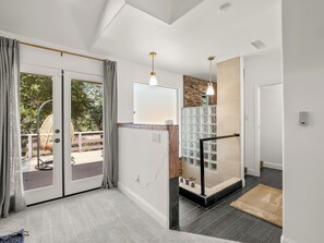 Interior - NEW Hot Tub-Pool-Sauna-Game Room (North Fork)