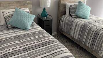 Iron/ironing board, WiFi, bed sheets