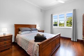3 chambres, fer et planche Ă repasser, Wi-Fi, literie fournie