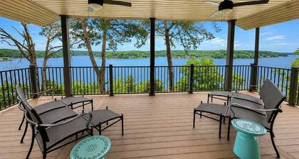Cliff Top Retreat Spacious