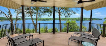Cliff Top Retreat Spacious