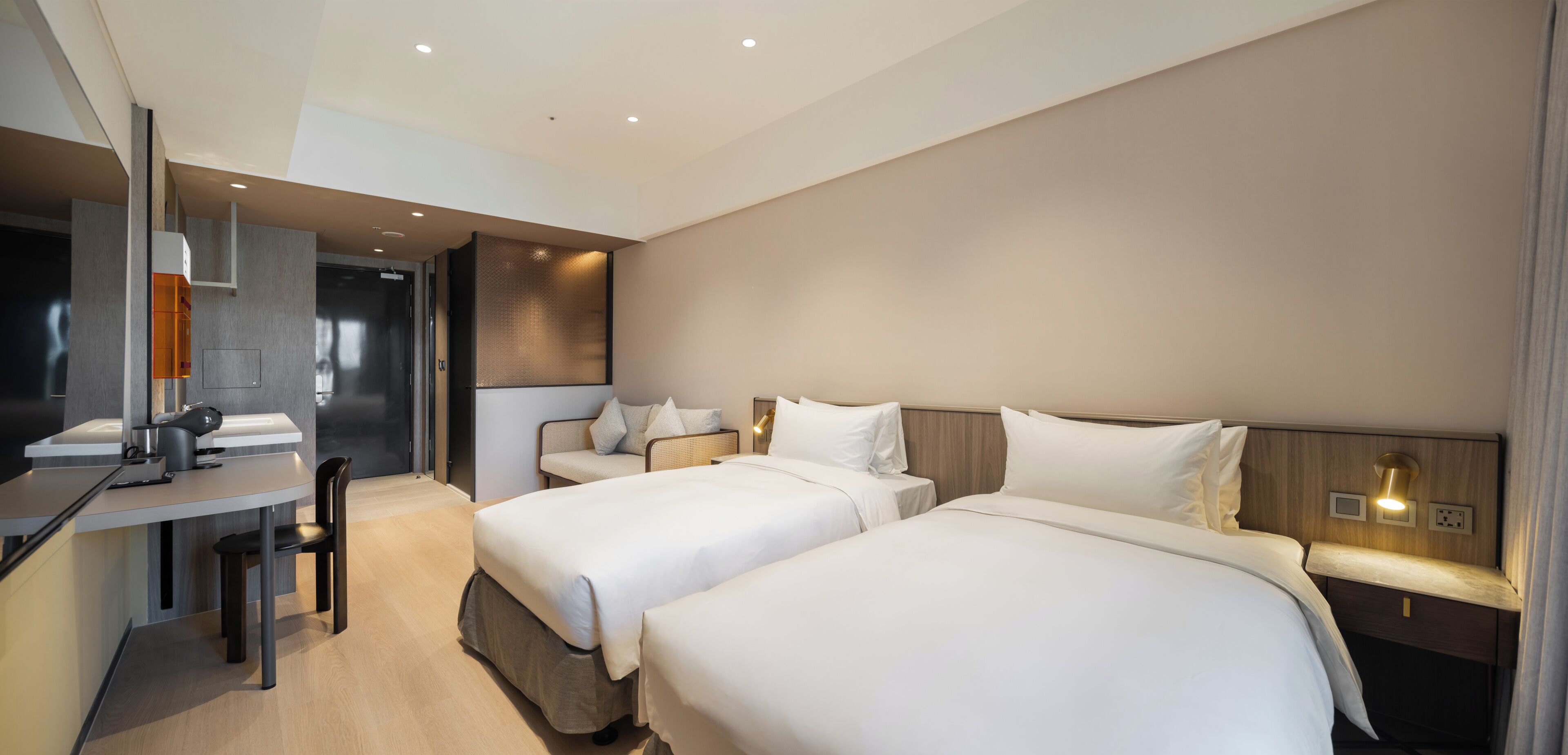 Deluxe Twin Room, City View