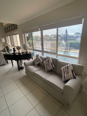 Living area - Beach House on the Gold Coast Canal - Room 3 (Helensvale)