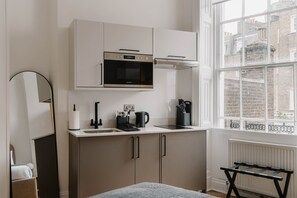 Private kitchen - Comfortable Double Room near Euston (London)