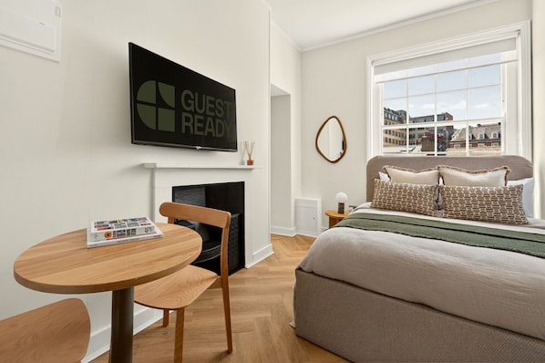 Internet, bed sheets - Cozy Double Room near St. Pancras (London)