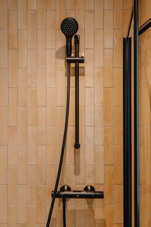 Bathroom - Charming Double Studio Retreat (London)