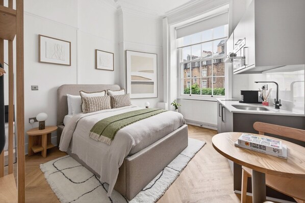 Internet, bed sheets - Bright Double En-Suite near Euston (London)