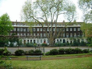 Exterior - Quiet Double En-Suite in WC1 (London)