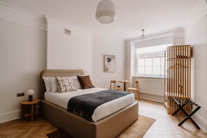 Room - Comfortable Double En-Suite WC1 (London)