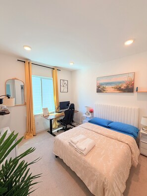 1 habitación, tabla de planchar con plancha, wifi y ropa de cama 