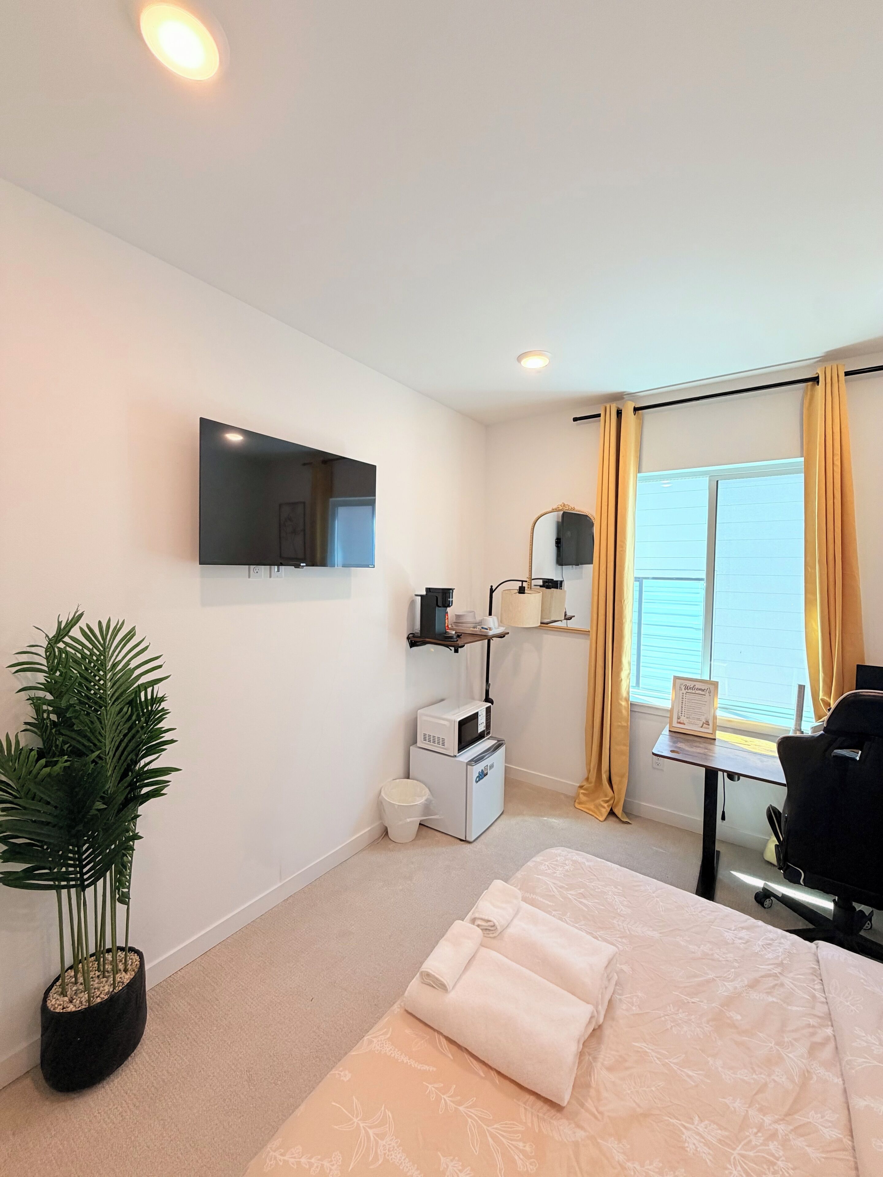 1 bedroom, iron/ironing board, WiFi, bed sheets
