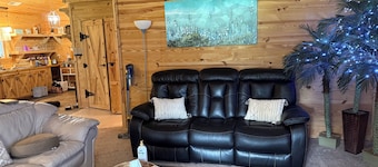 Relax and unwind near Lake Marion - 2-bedroom 1.5 bath cabin getaway.