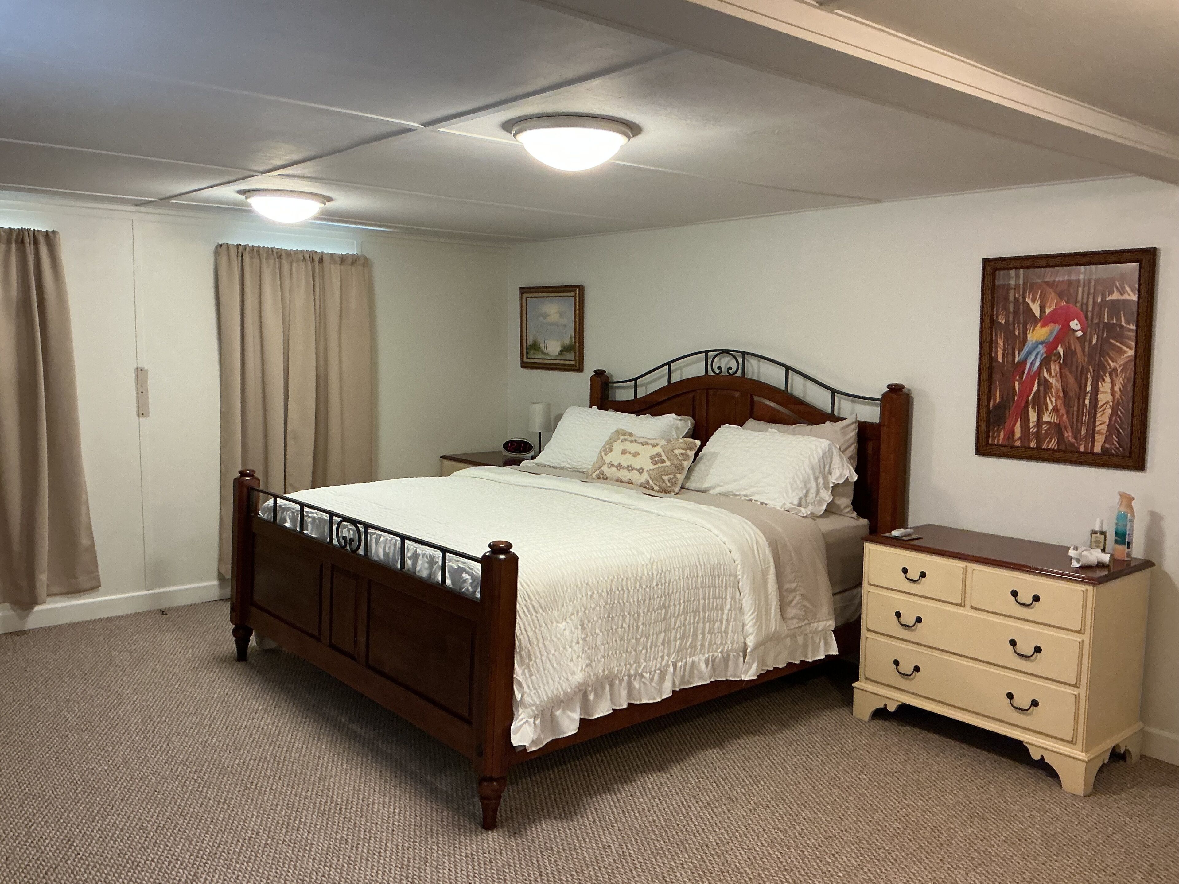 2 bedrooms, WiFi, bed sheets