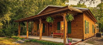 Relax and unwind near Lake Marion - 2-bedroom 1.5 bath cabin getaway.