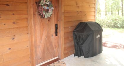 Relax and unwind near Lake Marion - 2-bedroom 1.5 bath cabin getaway.