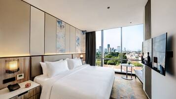 Minibar, in-room safe, free WiFi, bed sheets