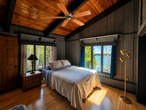 Room - Private Architectural Waterfront Lodge on Eagles Nest #2 (Ely)