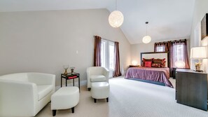 4 habitaciones, tabla de planchar con plancha, wifi y ropa de cama 
