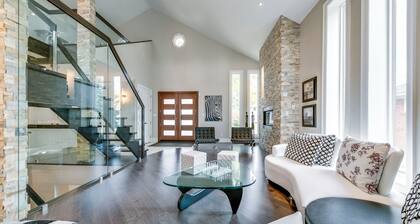 Modern Luxury Designer Home the poshest neighbourhood in Canada