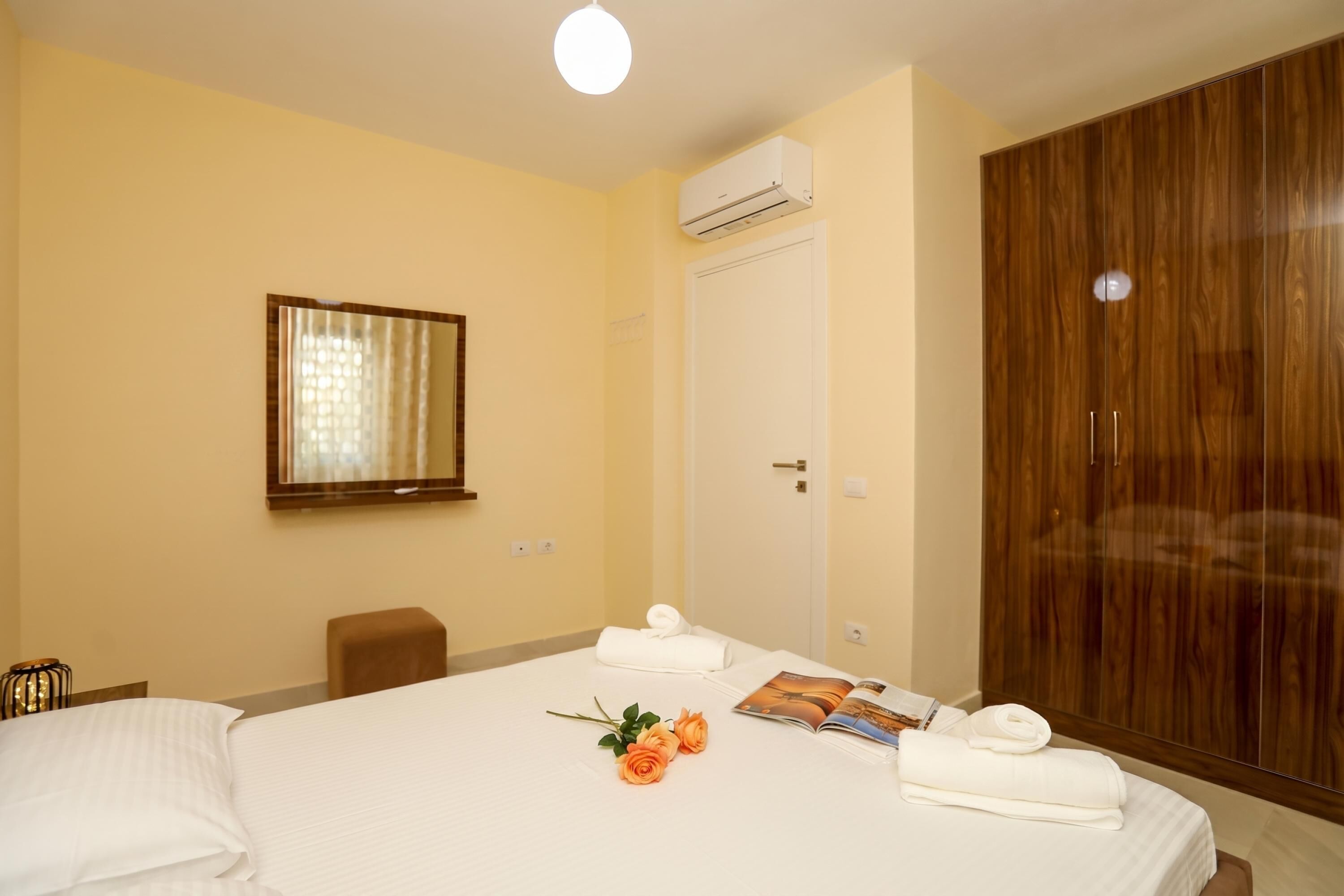 Free WiFi, bed sheets, wheelchair access