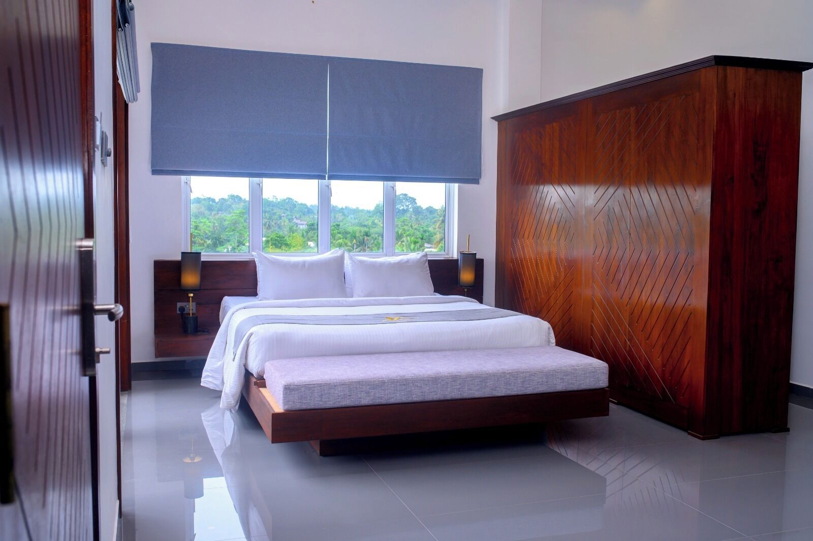 Superior Studio, Balcony, Garden View | Peti besi dalam bilik, meja, Wi-fi percuma 