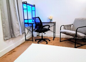 2 quartos, ferros/tábuas de passar roupa, Wi-Fi de cortesia