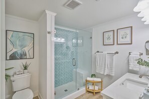 Bathroom - Waterfront Townhome on Lake Conroe (Montgomery)