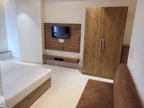 Room - Hotel Royal Vilas (bharatpur)
