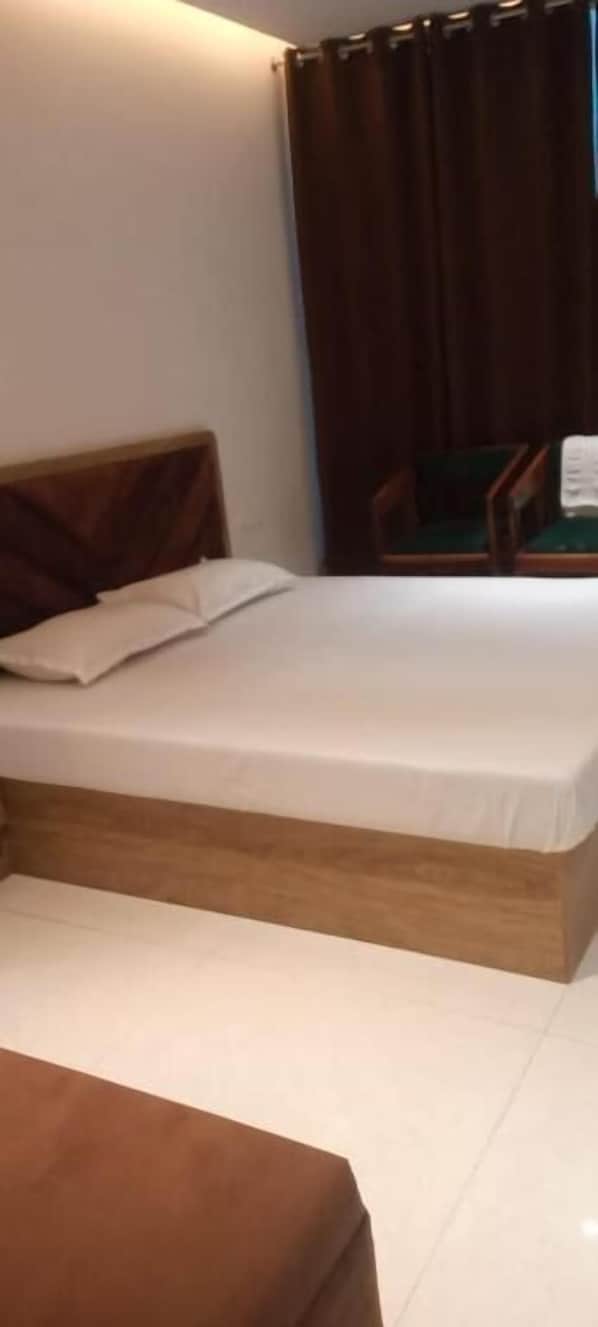 Room - Hotel Royal Vilas (bharatpur)