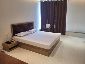 Room - Hotel Royal Vilas (bharatpur)