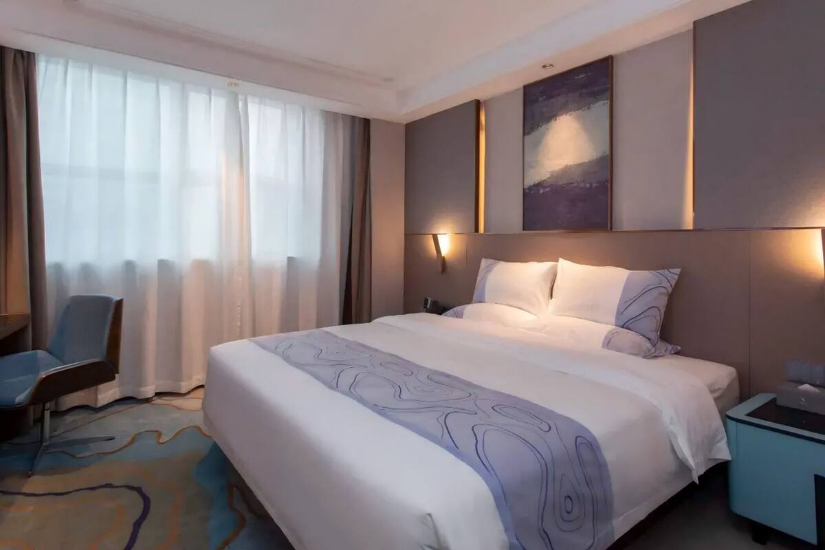 Premier Double Room, City View